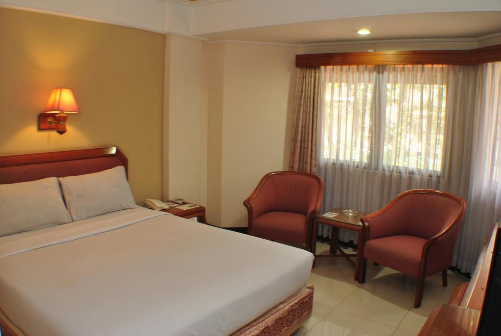 Hotel Imperium Bandung Extérieur photo