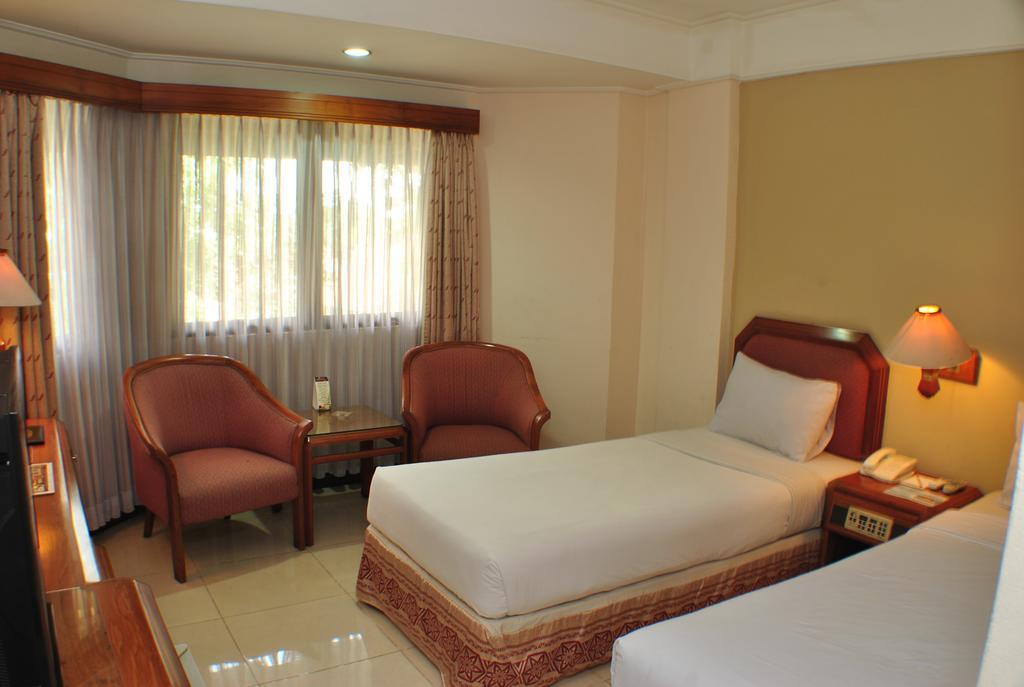 Hotel Imperium Bandung Extérieur photo